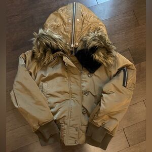 Gap faux fur hooded Snorkel Puffer Bomber Jacket. Pre-owned.